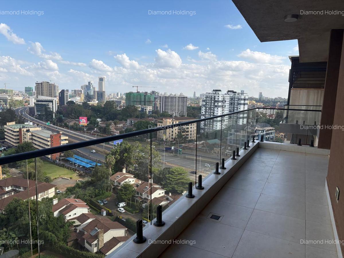 3 Bed Apartment with En Suite at Brookside - 9