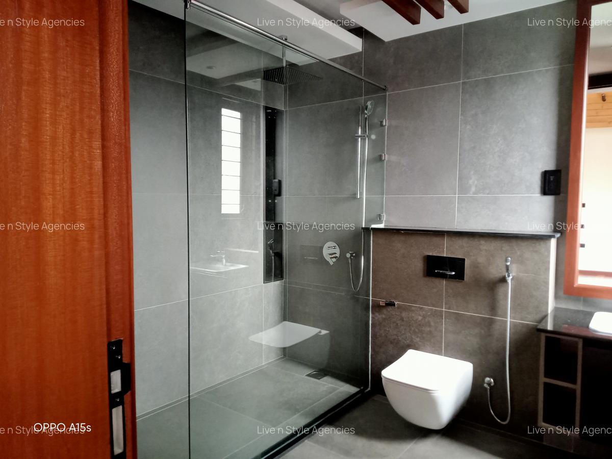 4 Bed Townhouse with En Suite in Runda - 14