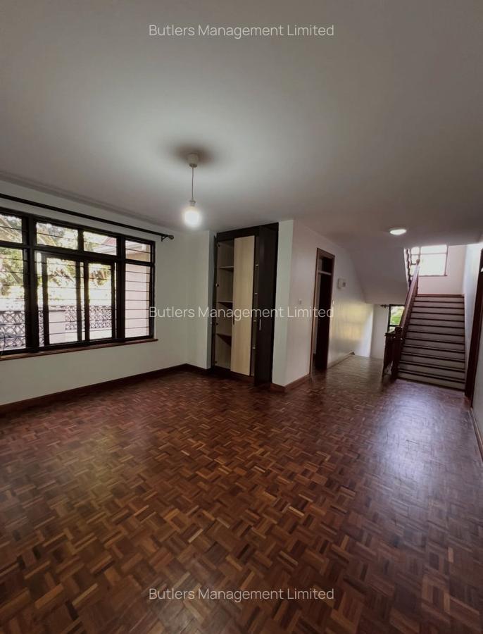 5 Bed Townhouse with En Suite in Lavington - 8