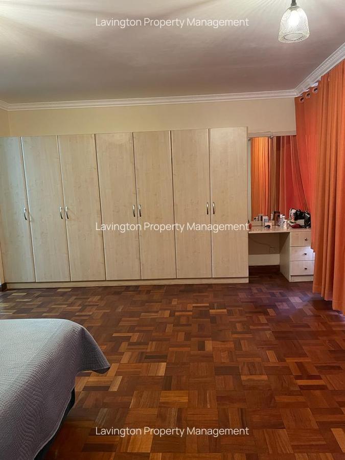 5 Bed Townhouse with En Suite at Lavington - 12