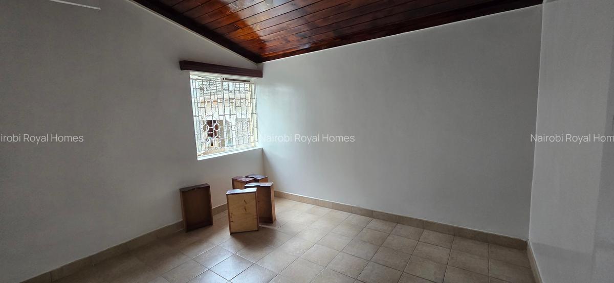 4 Bed House with En Suite at Lavington - 11