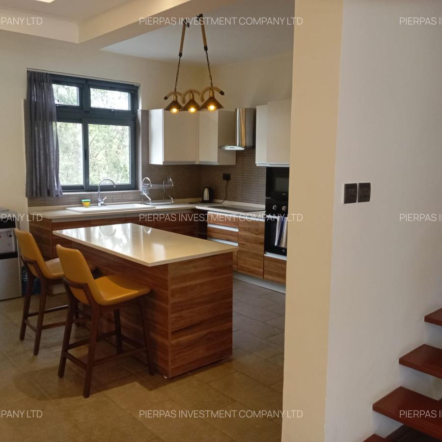 Serviced 2 Bed Apartment with En Suite in Spring Valley - 13