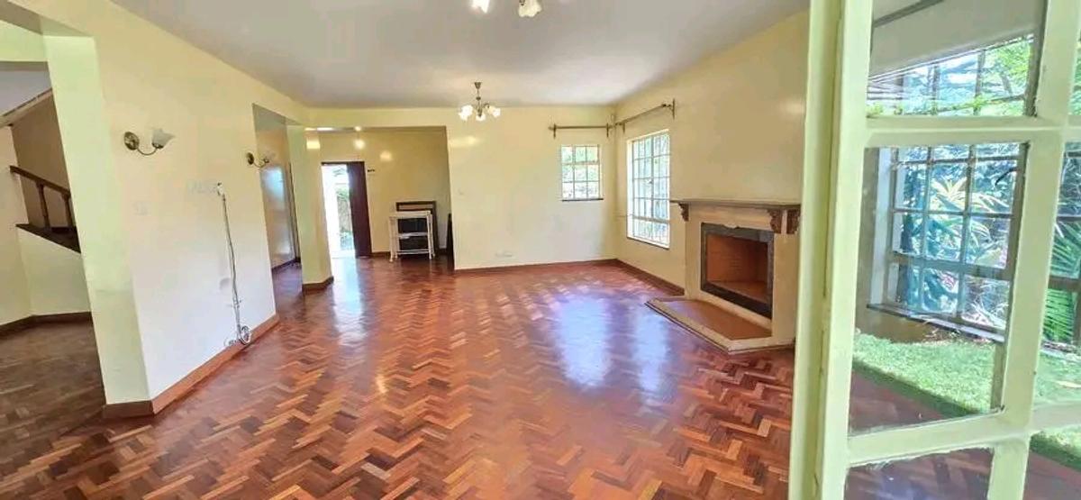 5 Bed Townhouse with En Suite at Lavington Green - 6