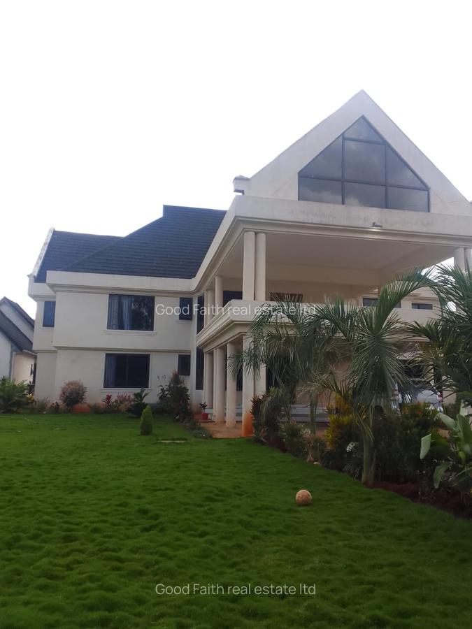 7 Bed House with En Suite in Karen - 1