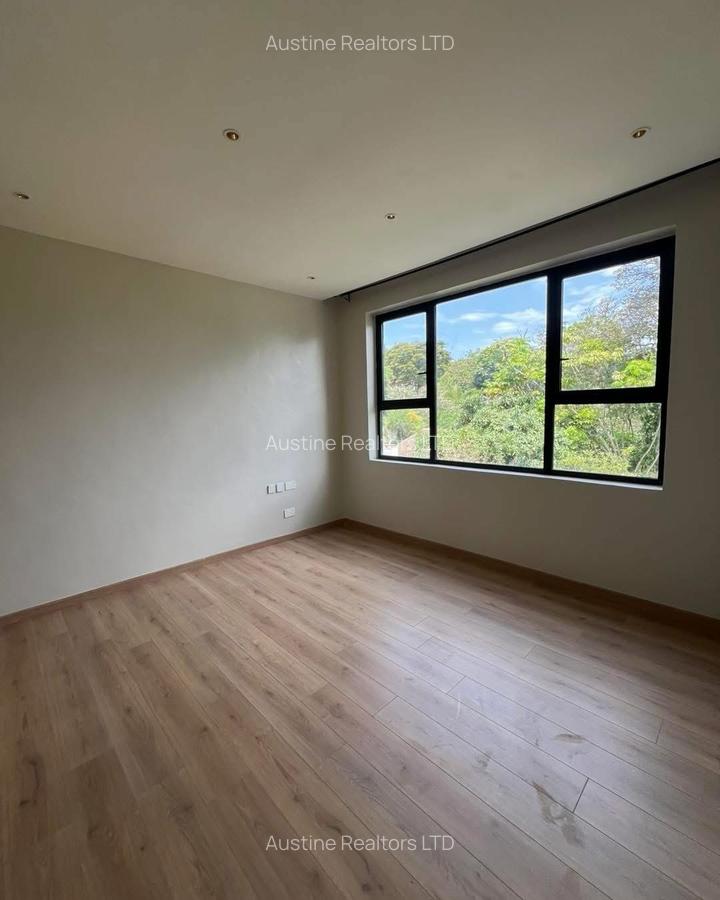 5 Bed Townhouse with En Suite in Lavington - 9