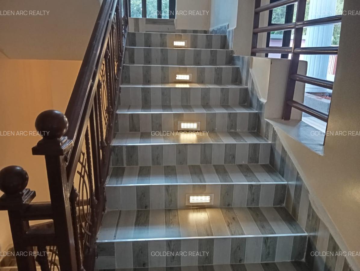 5 Bed Townhouse with En Suite in Karen - 15