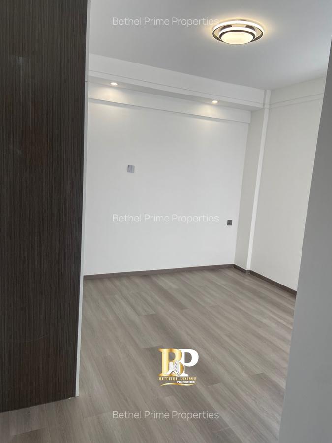 1 Bed Apartment with Lift in Kilimani - 4