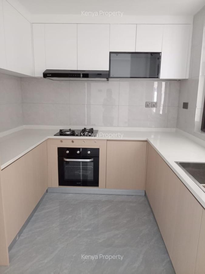 3 Bed Apartment with En Suite at Riverside - 12