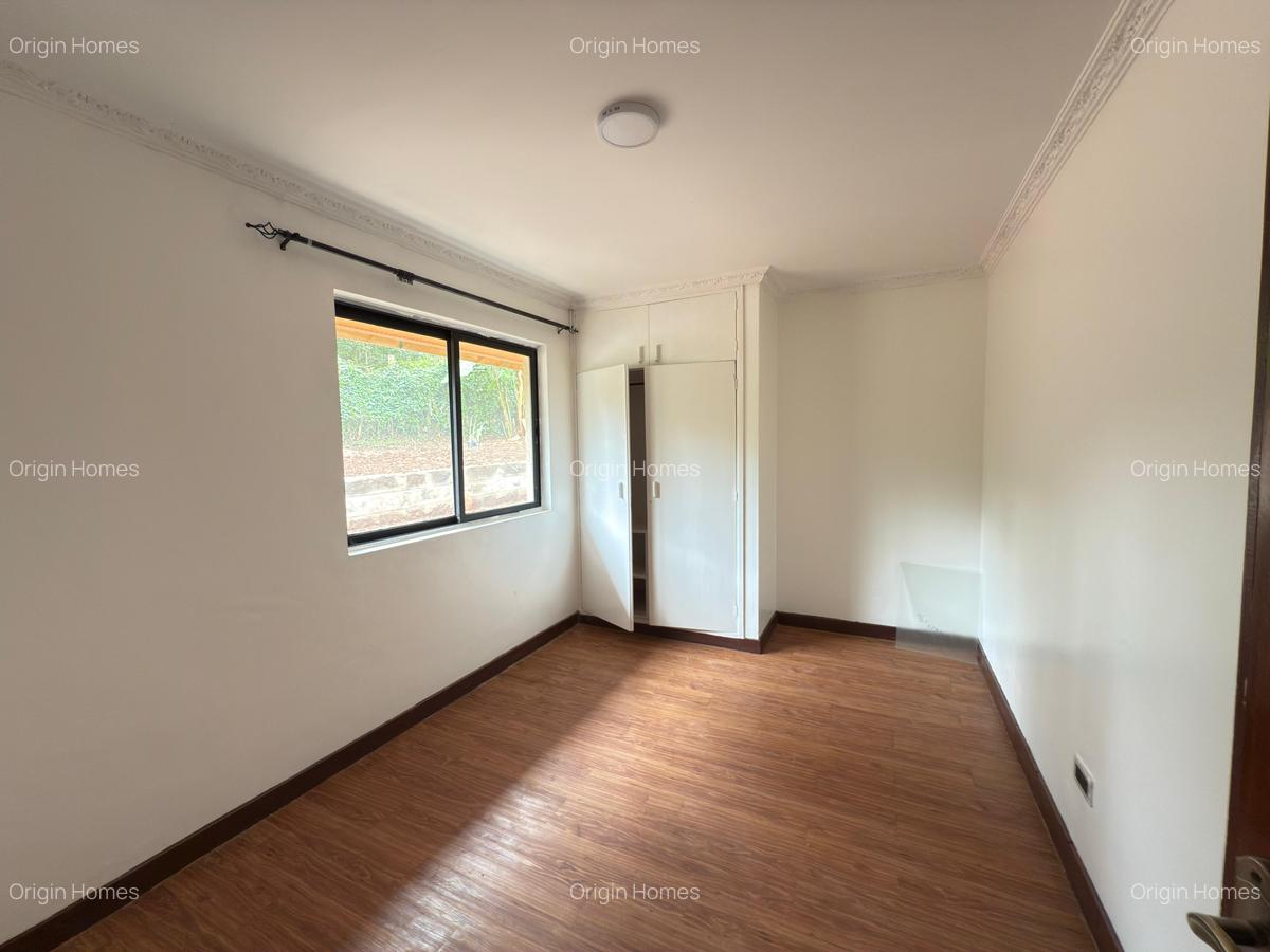 4 Bed House with En Suite at Loresho - 7