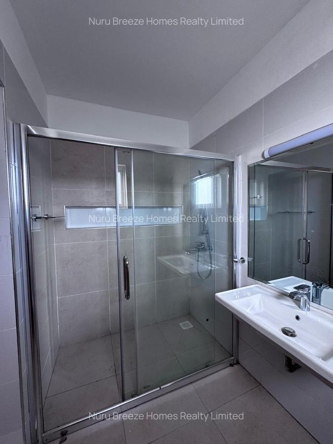 3 Bed Apartment with En Suite in Westlands Area - 15