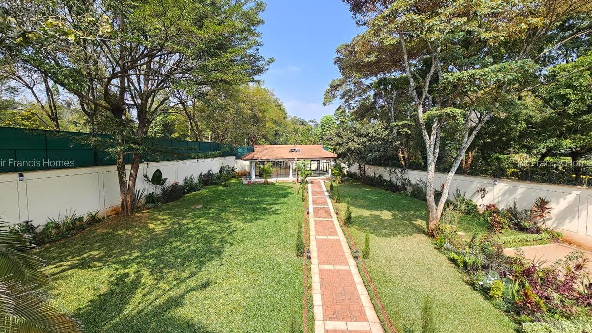 Serviced 5 Bed Apartment with En Suite in Runda - 10
