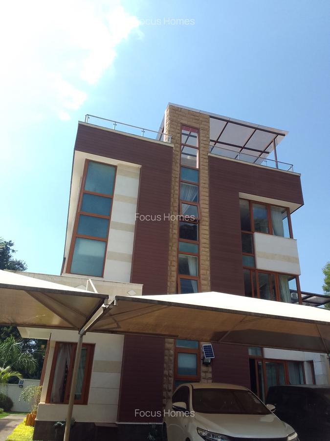 6 Bed Townhouse with En Suite in Lavington - 1