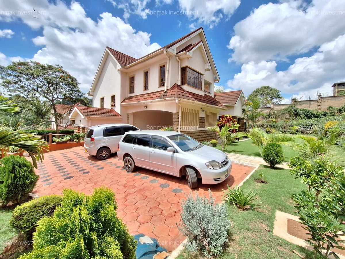 4 Bed Townhouse with En Suite at Rossylin Lone Tree - 2