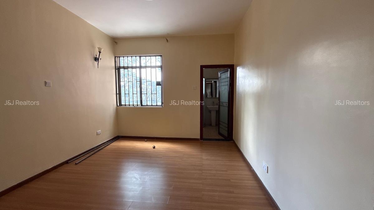 3 Bed Apartment with En Suite in Kilimani - 14