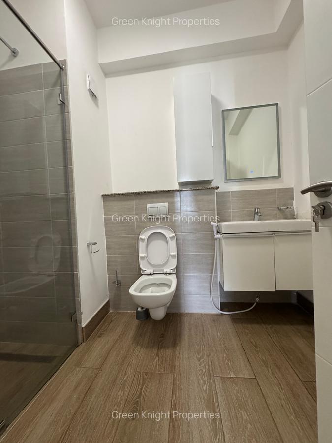 Serviced 2 Bed Apartment with En Suite in Westlands Area - 3