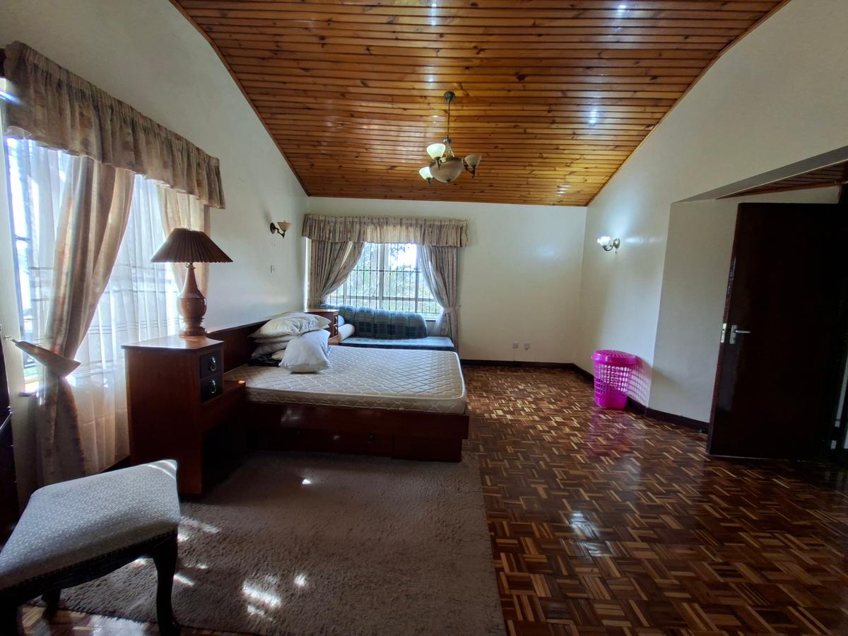 4 Bed House with En Suite at Off Un Avenue - 18
