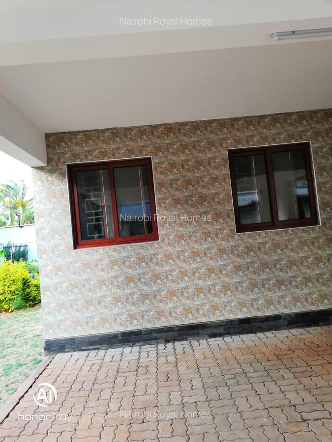 5 Bed Townhouse with En Suite at Lavington Green - 17