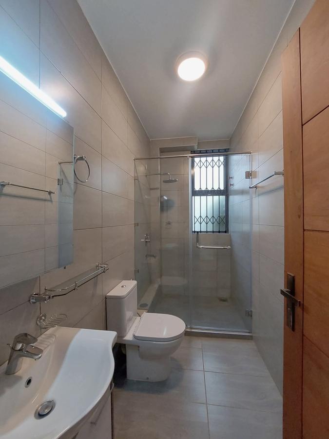 7 Bed Townhouse with En Suite in Nyari - 5