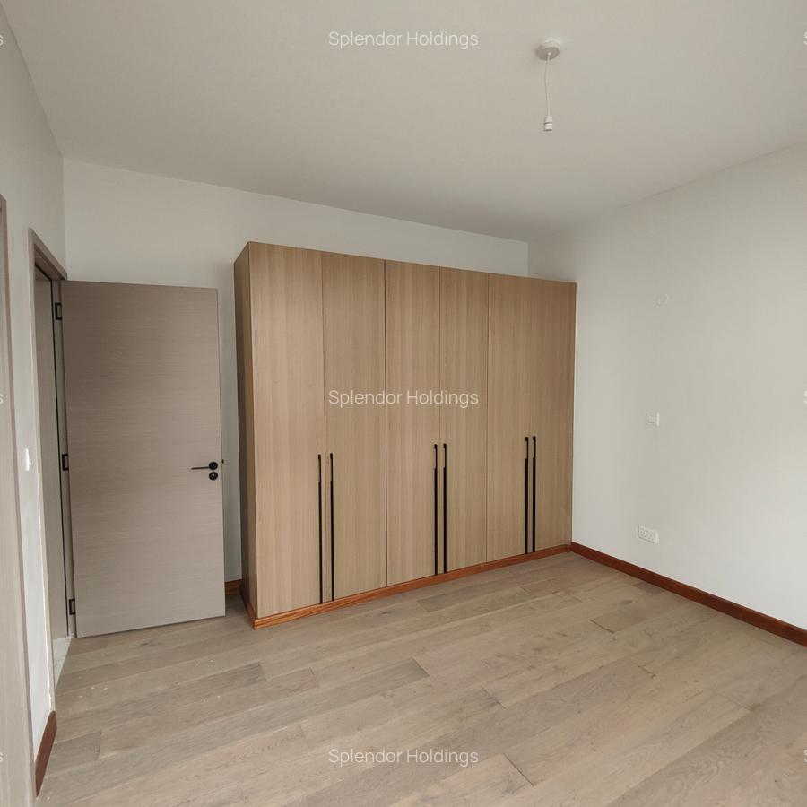 5 Bed Townhouse with En Suite in Lavington - 17