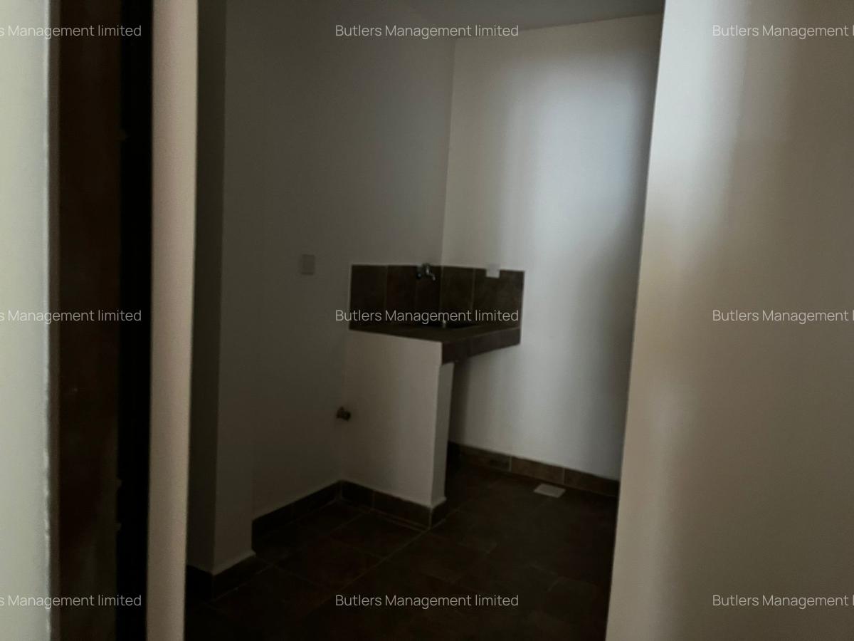 3 Bed Apartment with En Suite at Kindaruma Road - 8