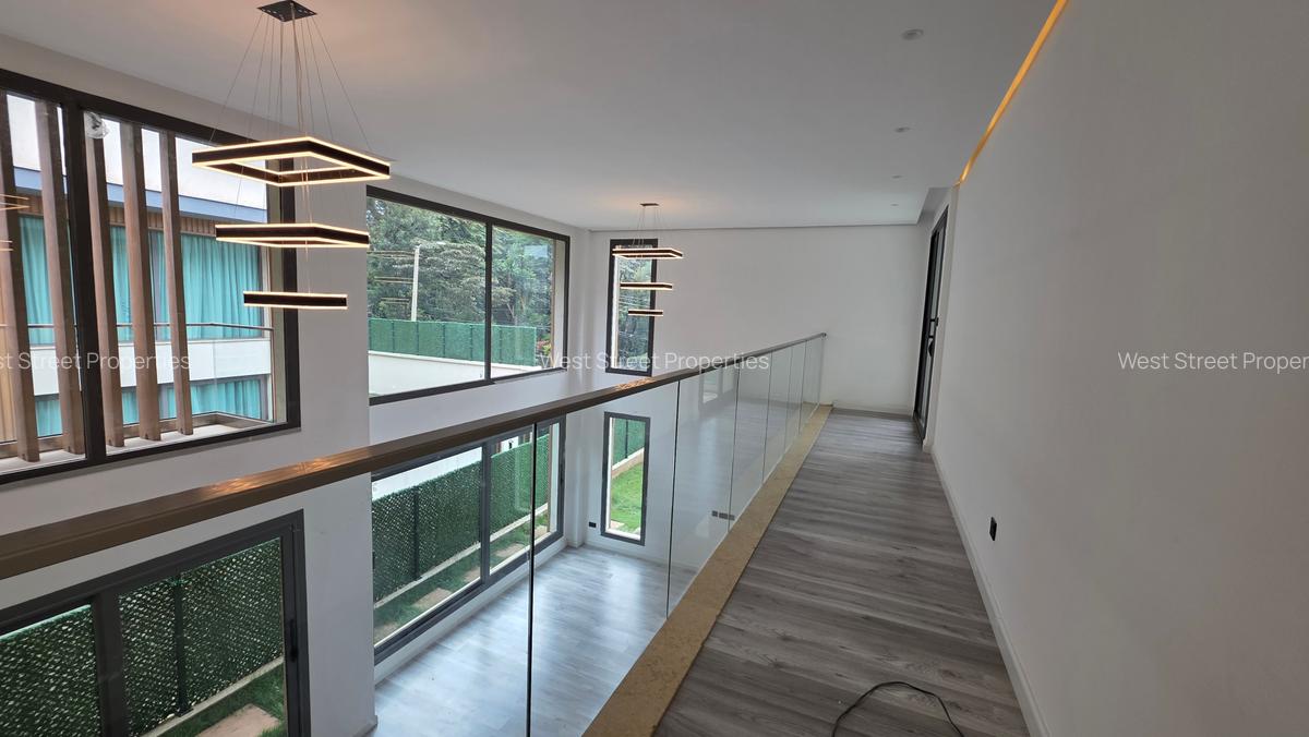 5 Bed Villa with En Suite at Lavington - 10