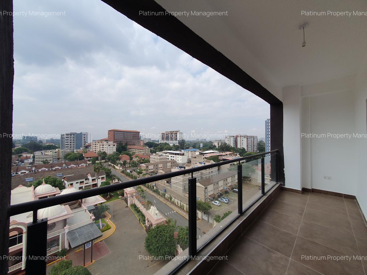3 Bed Apartment with En Suite in Parklands - 2