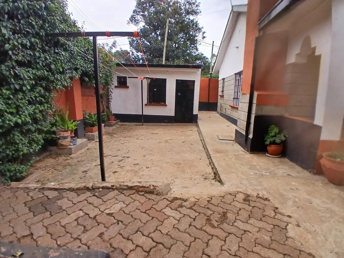 2 Bed House with En Suite in Runda - 2