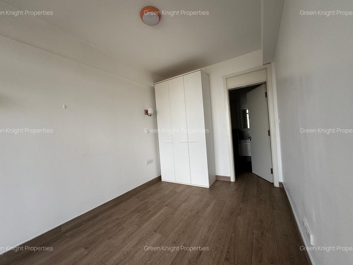 Serviced 2 Bed Apartment with En Suite in Westlands Area - 13