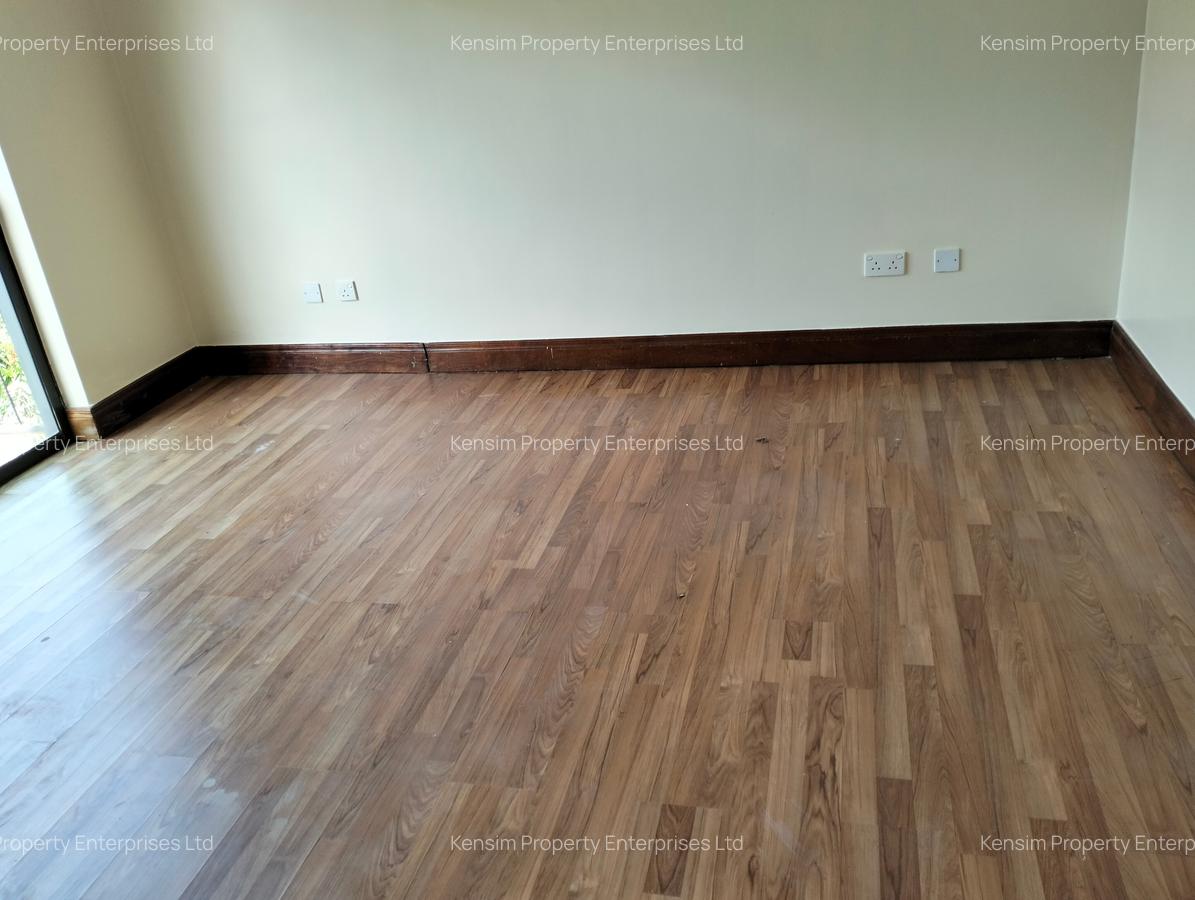 5 Bed Townhouse with En Suite in Westlands Area - 7