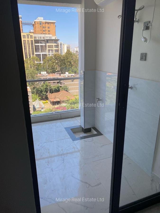 2 Bed Apartment with Gym in Kilimani - 4