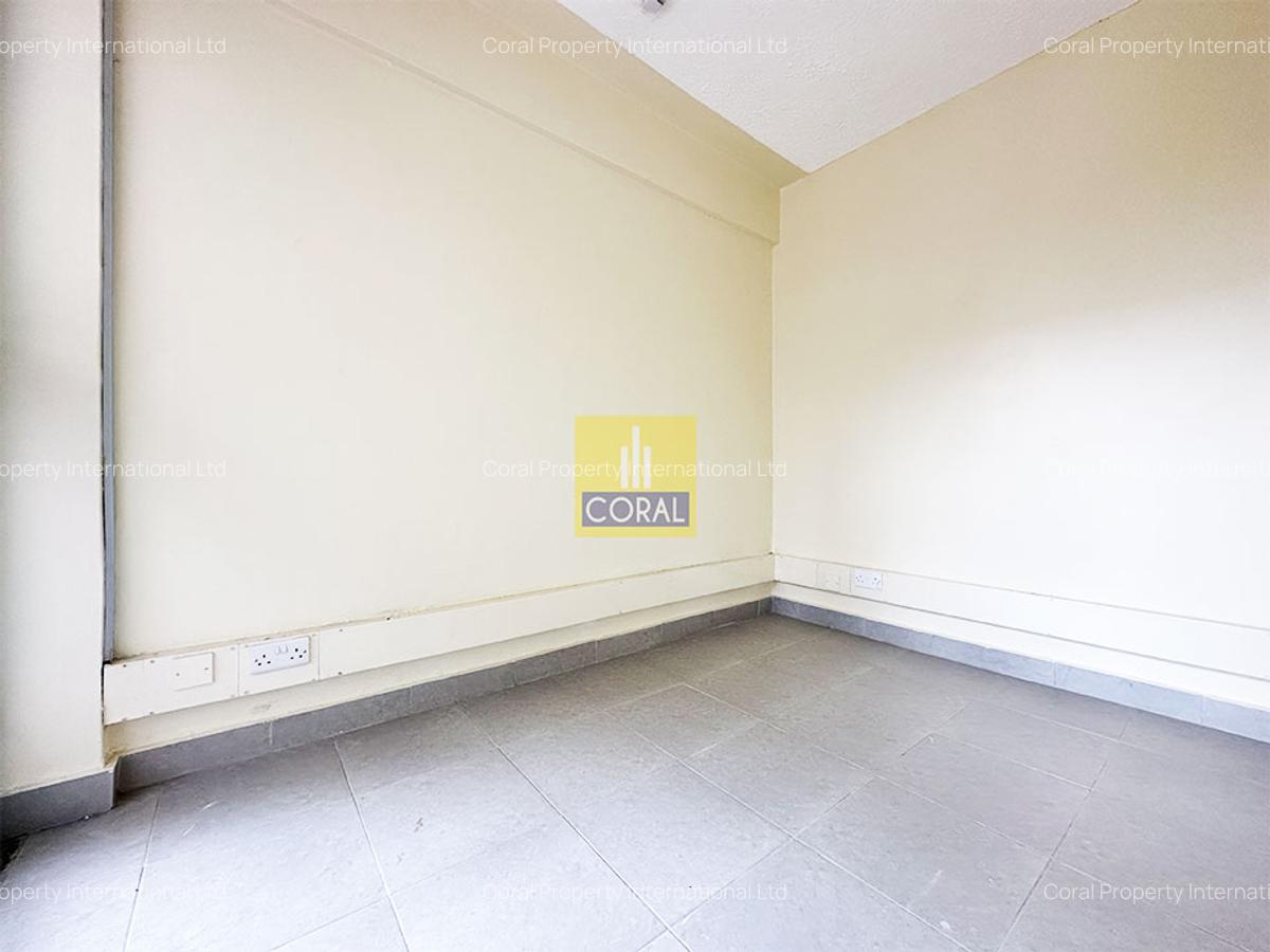 2,200 ft² Office with Backup Generator in Parklands - 4