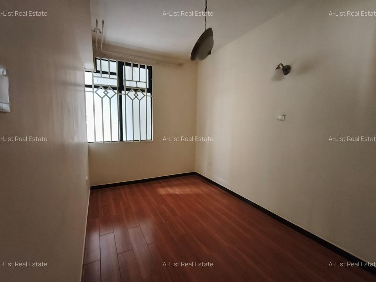 3 Bed Apartment with En Suite at Denis Pritt - 4