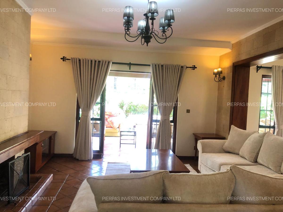 3 Bed Townhouse with En Suite in Ridgeways - 3