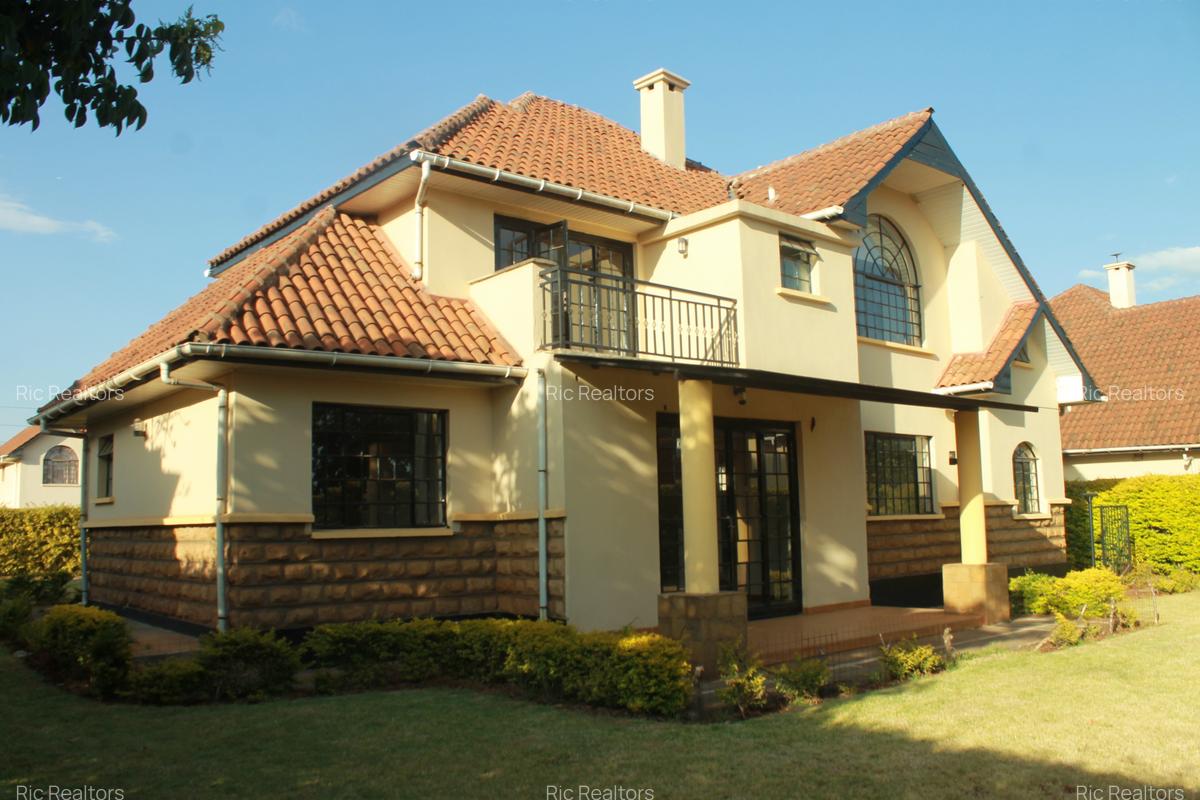4 Bed Townhouse with En Suite at Redhill - 6