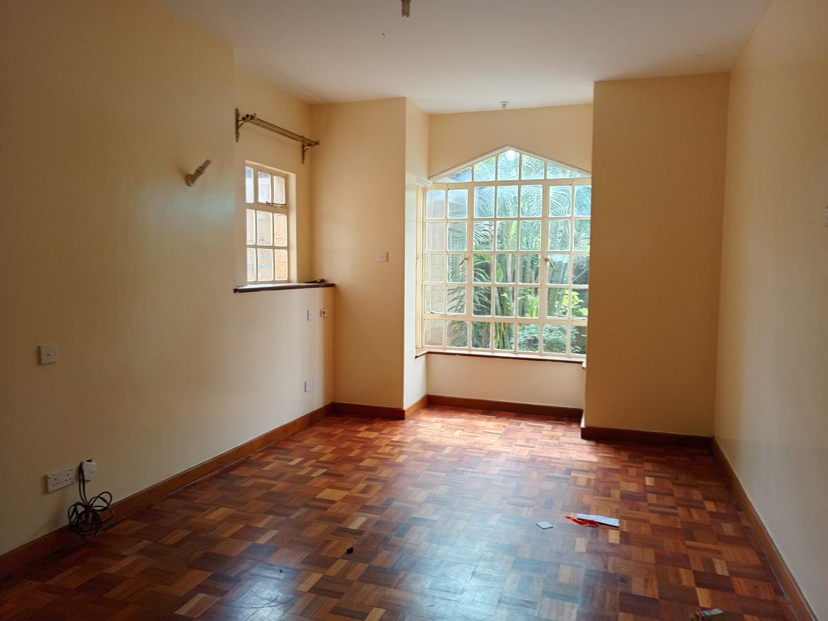 5 Bed Villa with En Suite in Lavington - 13