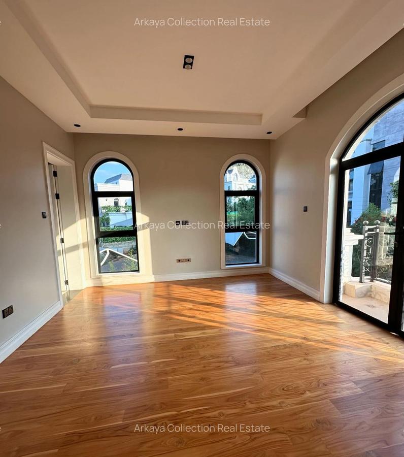 5 Bed Townhouse with En Suite in Loresho - 4