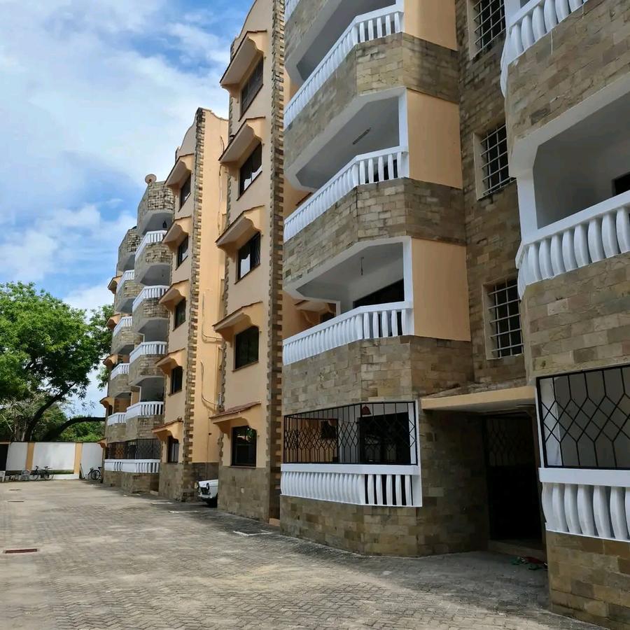 3 Bed Apartment with En Suite at Jamhuri Road - 10