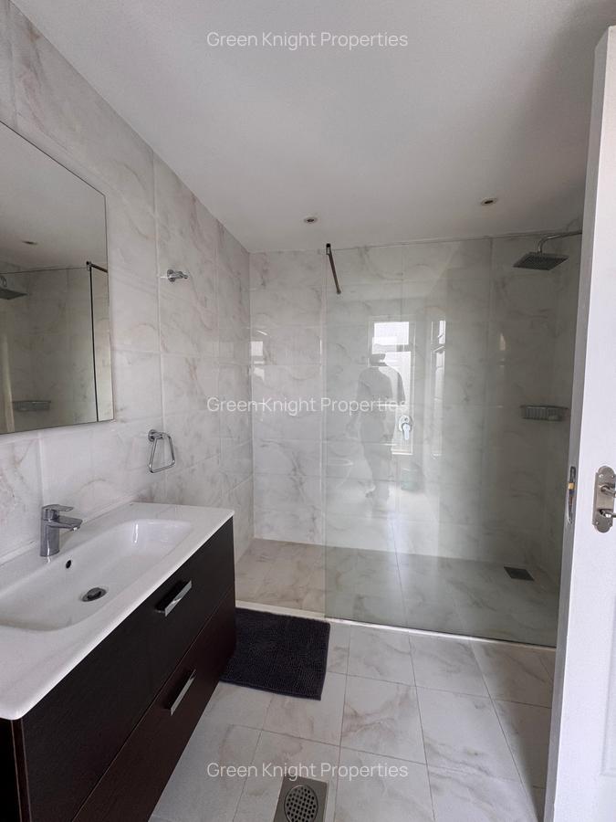 Serviced 2 Bed Apartment with En Suite in Westlands Area - 6