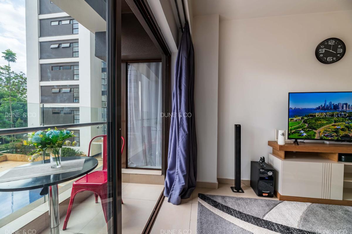 Serviced 1 Bed Apartment with En Suite in Lavington - 5