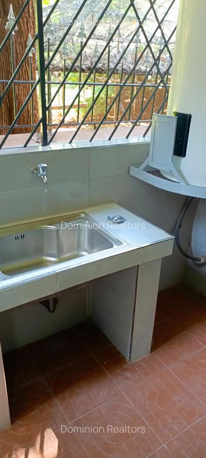 2 Bed Apartment with En Suite in Westlands Area - 8