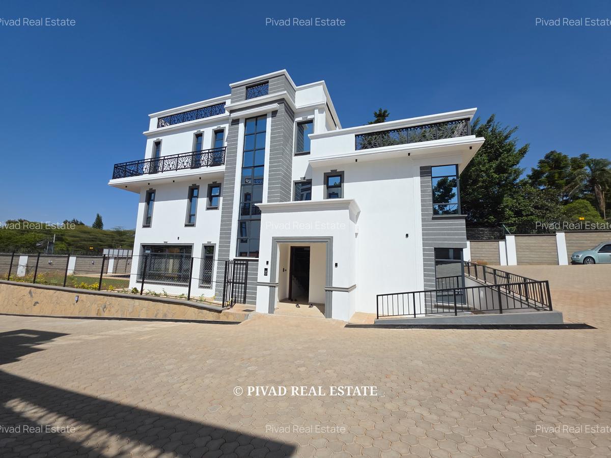 5 Bed Townhouse with Swimming Pool in Lavington - 19