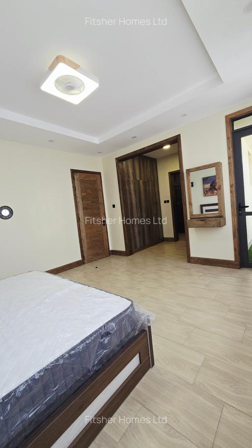 4 Bed House with En Suite in Redhill - 17