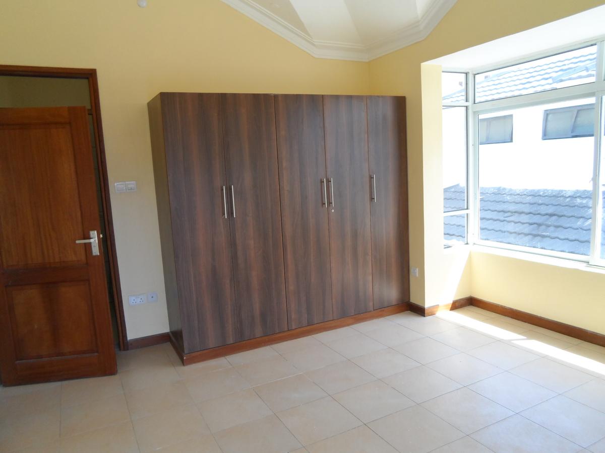 4 Bed Apartment with En Suite at Nyali - 14