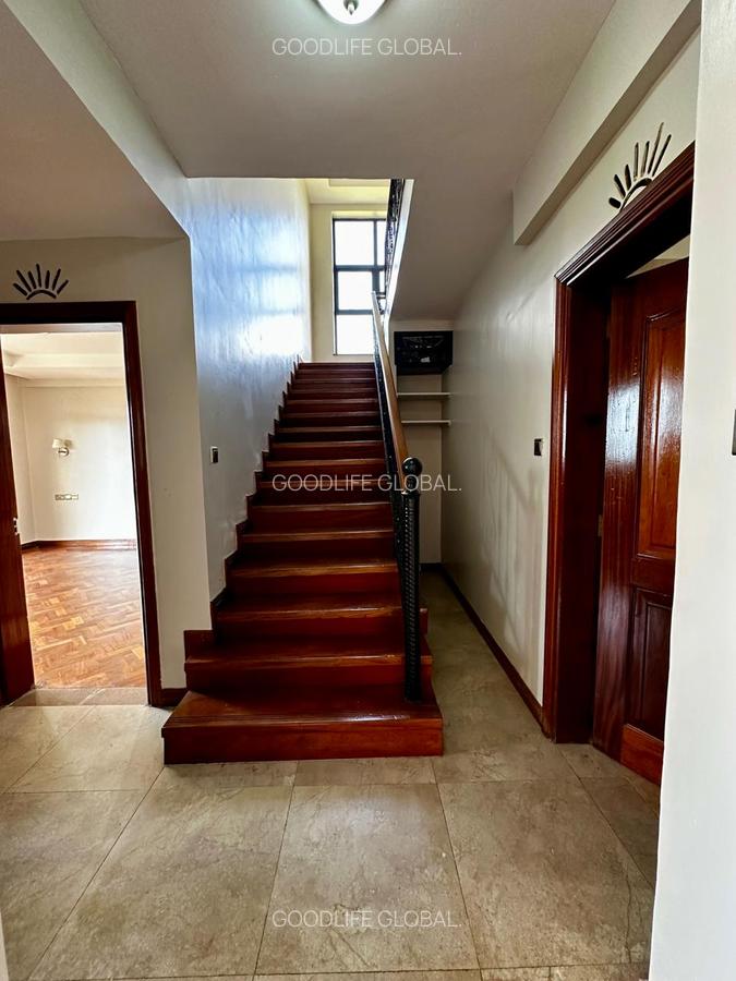 4 Bed Apartment with En Suite at Riverside - 7