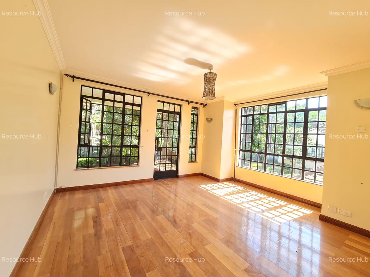 4 Bed House with En Suite at Hardy - 14