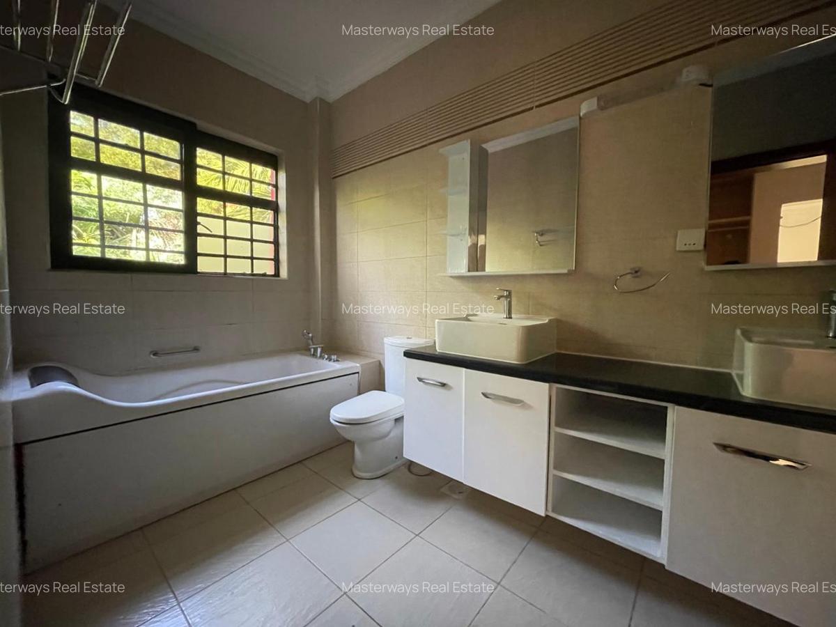4 Bed Townhouse with En Suite in Kiambu Road - 13