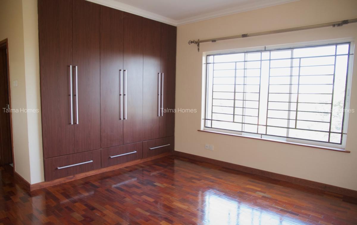 3 Bed Apartment with En Suite at Rhapta Road - 11