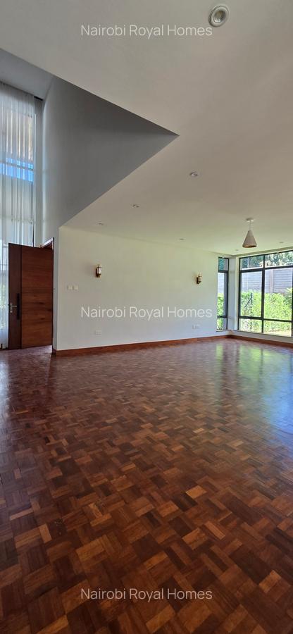 5 Bed Townhouse with En Suite at Lavington Green - 18