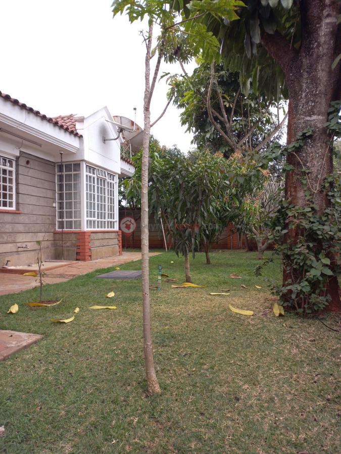 3 Bed House with En Suite at Runda - 12