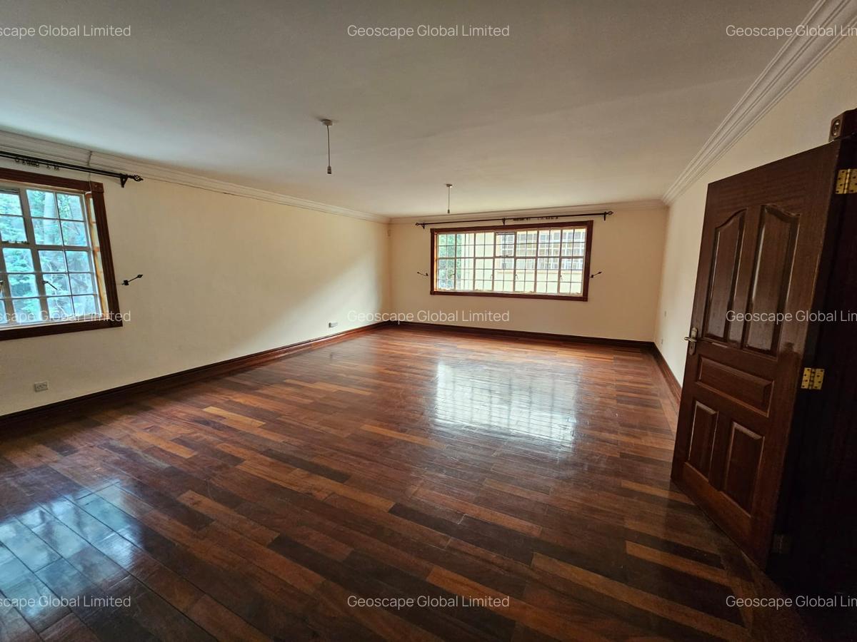 5 Bed Townhouse with En Suite in Lavington - 5
